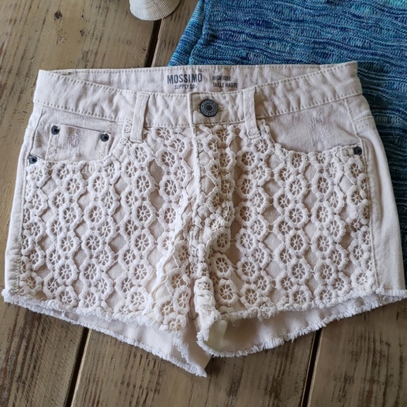 Cream High Rise Shorts - Picture 2 of 6